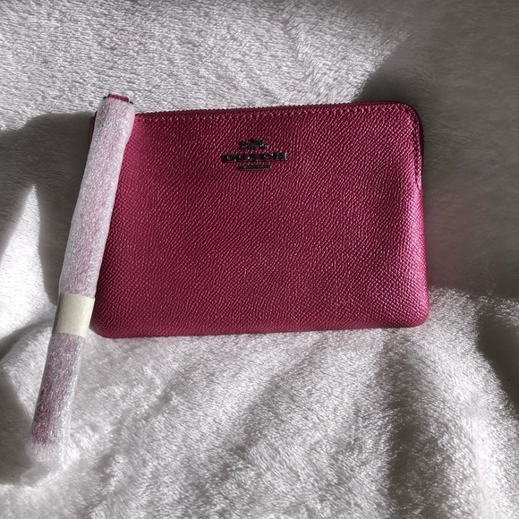 🔥NEW🔥Coach Metallic Corner Zip Wristlet - Picture 1 of 5